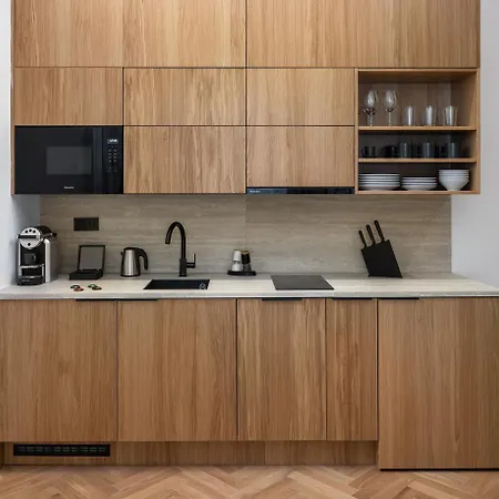 R16 Residences Aparthotel 5*