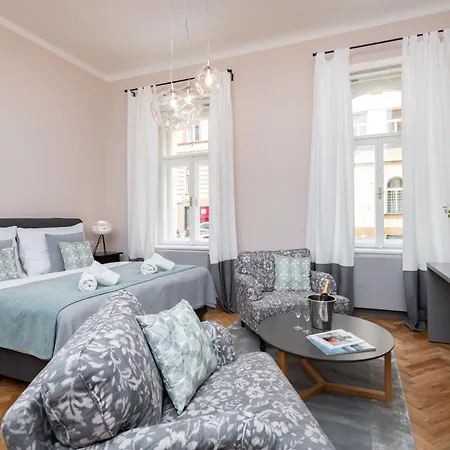 Apartmanhotel Garden By Tkc 4*