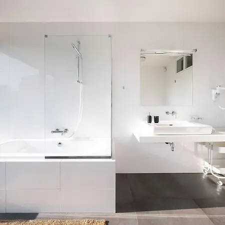 5br+2bath Old Town Loft Luxe Brickhouse, A/c Apartment