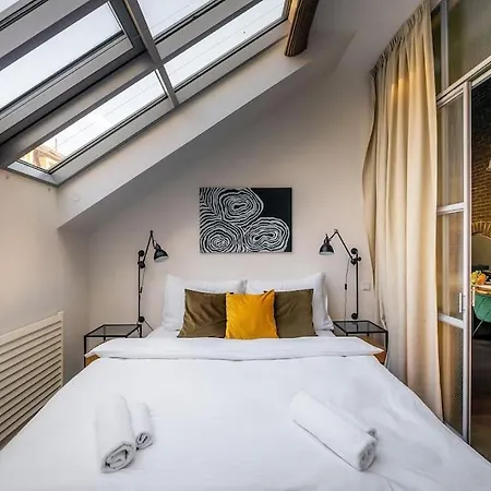 5br+2bath Old Town Loft Luxe Brickhouse, A/c *
