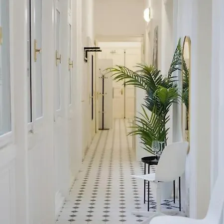New! Mucha 3bdr Flat In Heart Of The Center Apartment *
