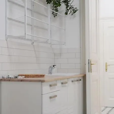 New! Mucha 3bdr Flat In Heart Of The Center Apartment Prague