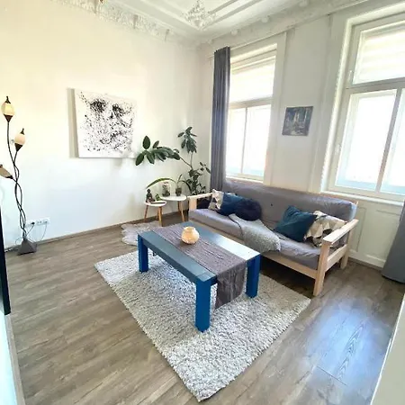 Apartment Zizkov Vol.2