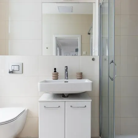 Apartment Stay2gether Beige Nest - Metro Florenc Prague