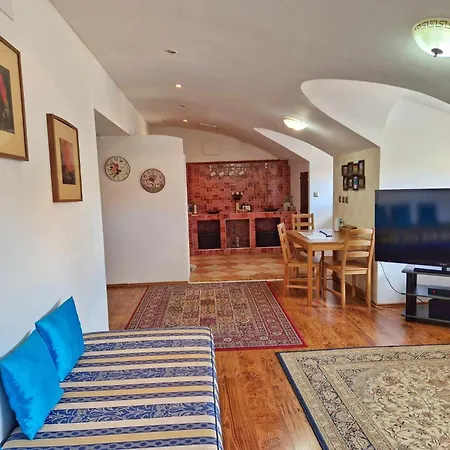 Karluv Apartment