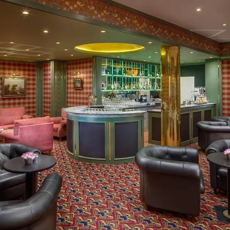 Savoy Hotel 4*