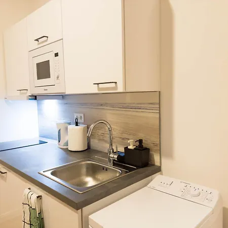 Apartment Cozy In 1 Next To Florenc Station *