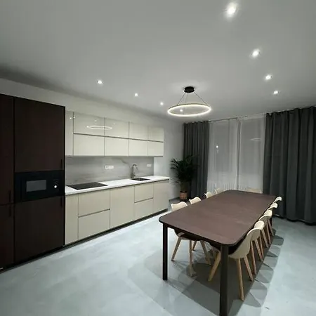 Apartment New Modern Large In New Town 3bdr Prague