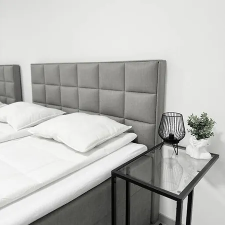 New Modern Large In New Town 3bdr *