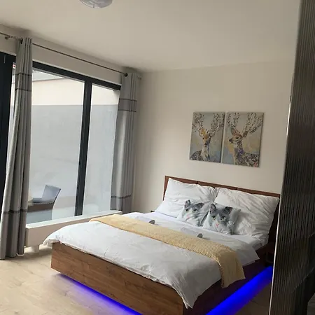 Apartment O2 Arena - Alex