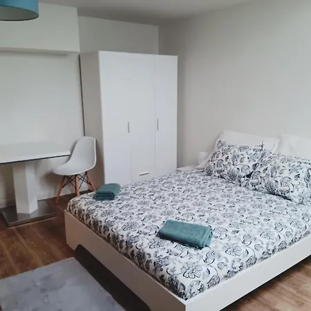 Apartment Center - Next To Florenc