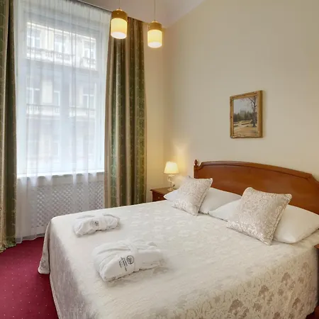 Boutique Seven Days Hotel