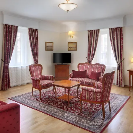 Boutique Seven Days 4*