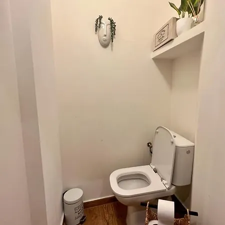 Eva's Apartment *
