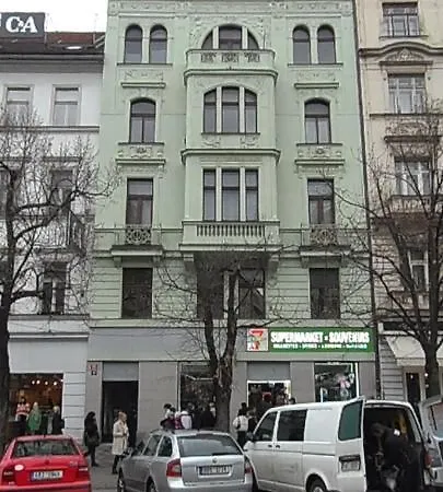 Room2-airb Next To Main Street Crowded * Prague