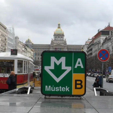 Room2-airb Next To Main Street Crowded * Prague