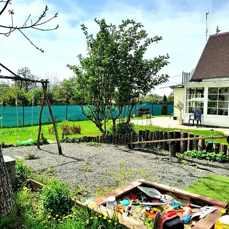 Family In Feriepark *