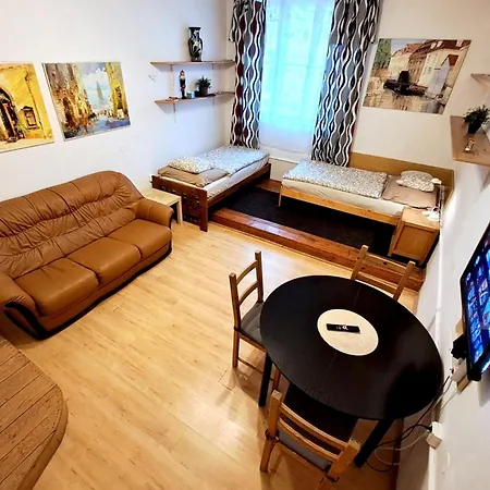 Homestay Old Town & Parking Assistance *