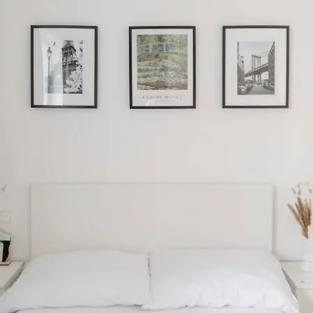 Apartment Cozy & New Peace Sq. *