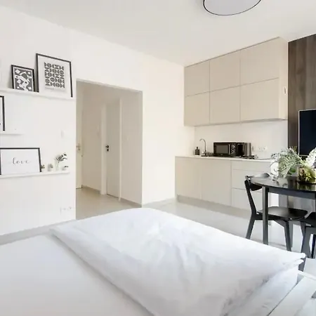 Cozy & New Peace Sq. Apartment *