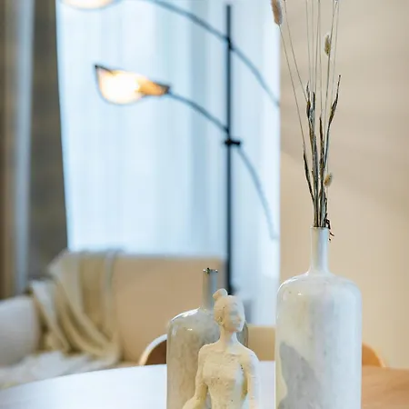 Cozy Wenceslas Square 700m Apartment, Apartment *
