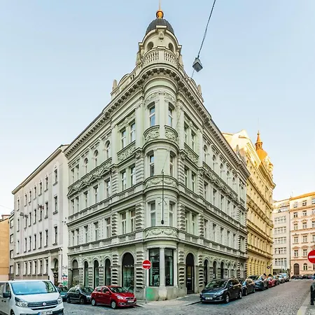 Cozy Wenceslas Square 700m Apartment,