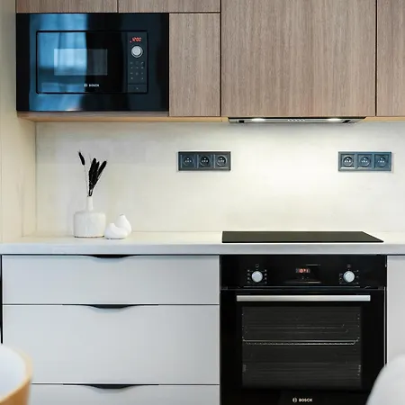 Cozy Wenceslas Square 700m Apartment, * Prague