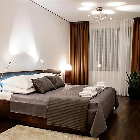Wenceslas Square Terraces Apartment *
