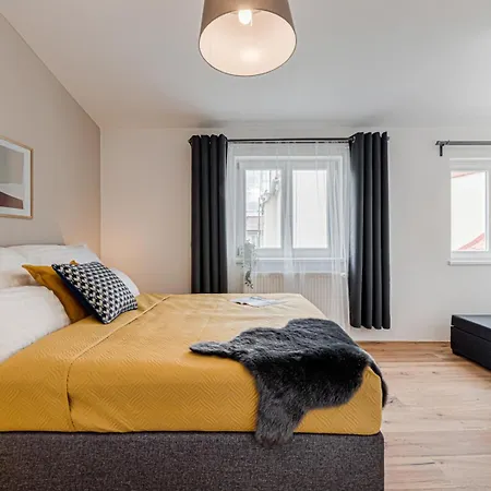 Kaizl Park Aparthotel *