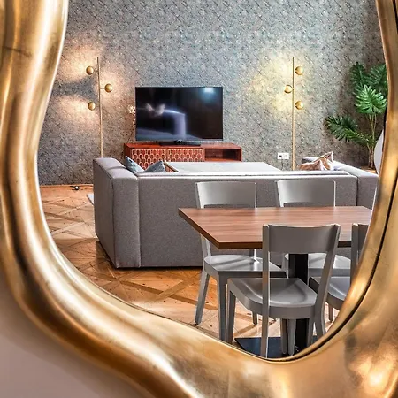 Golden Angel By Adrez Aparthotel