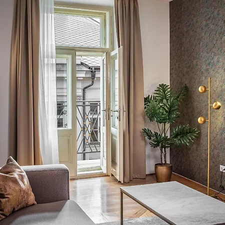 Aparthotel Golden Angel By Adrez Prague