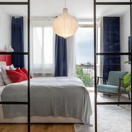 Turnkey I Charles Square Apartment *