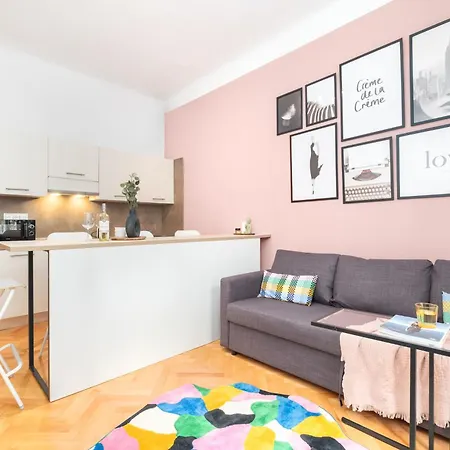 Days - Modern Apts - Fast Wifi - Netflix - 7 Min Wenceslas Sq Praga