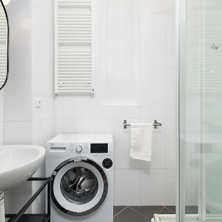 Days - Modern Apts - Fast Wifi - Netflix - 7 Min Wenceslas Sq Appartamento Praga