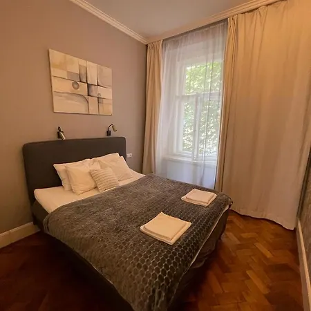 Holec Apartment *