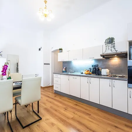 Wenceslas Square 2 Bedroom Prague