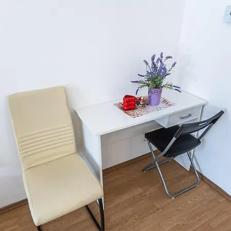 Wenceslas Square 2 Bedroom * Prague