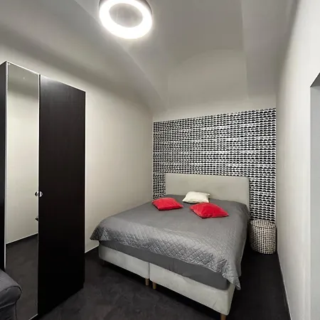 Apartment In The Heart Of *