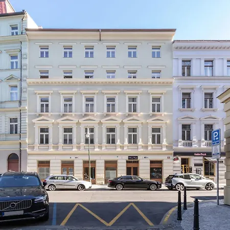 Turnkey I Republic Square