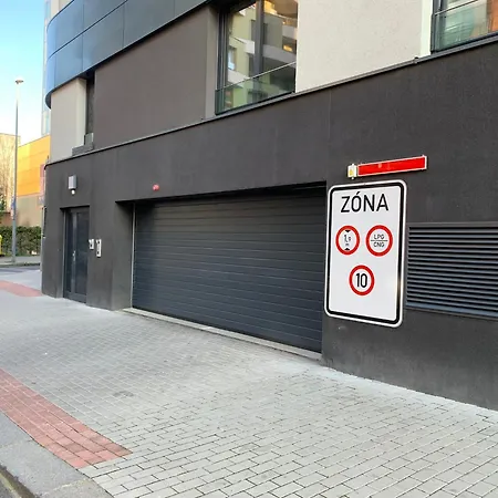 Vit - Free Parking - O2 Arena Apartment *