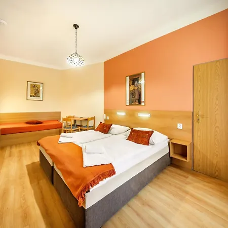 Golden Garni Prag