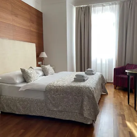 Little King U Malvaze Hotel Praga