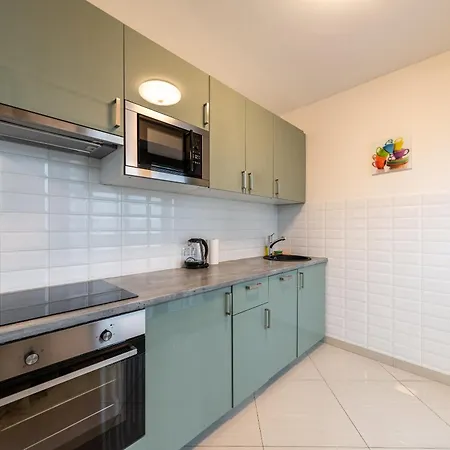 Garden Towers Apartment *