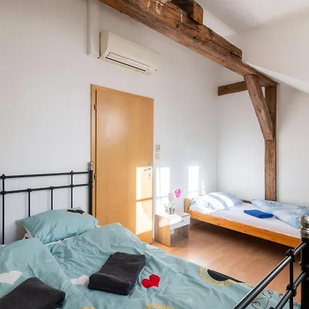 Stepanska Apartment *