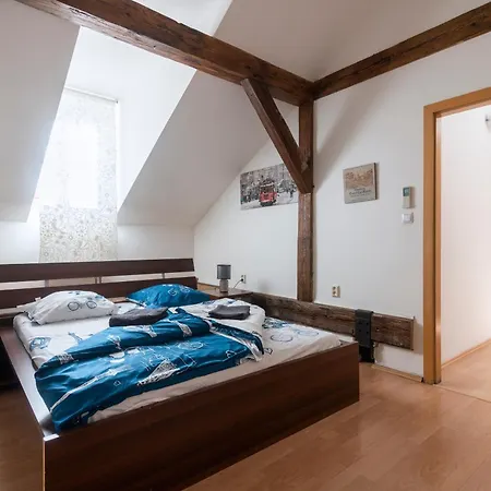 Stepanska Apartment