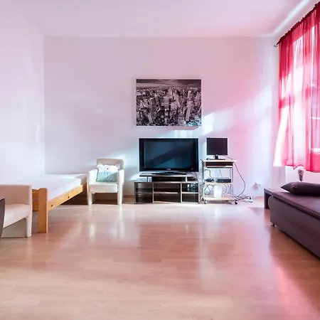 Stepanska Apartment *