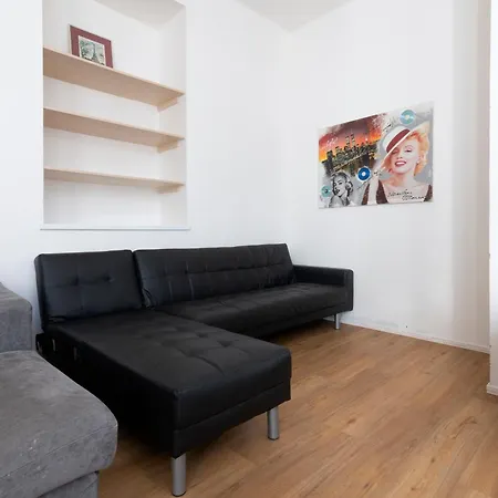 Apartment Stepanska *