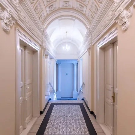 Stepanska Apartment
