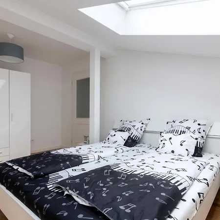 Apartment Stepanska *