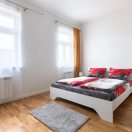 Stepanska Apartment